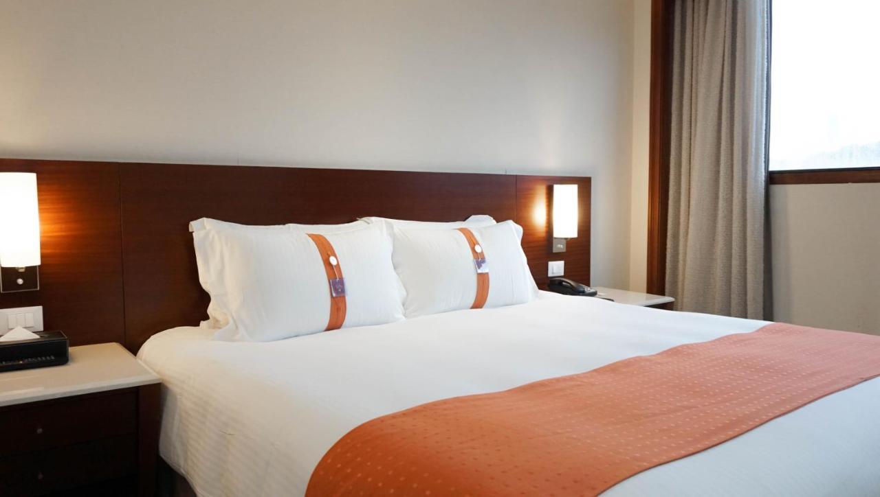 Hione Holiday Hotel Taipei Exterior foto